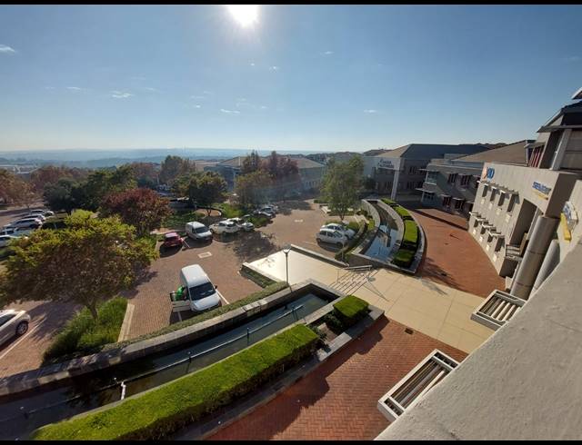 898M² OFFICE TO LET IN GREENSTONE HILL